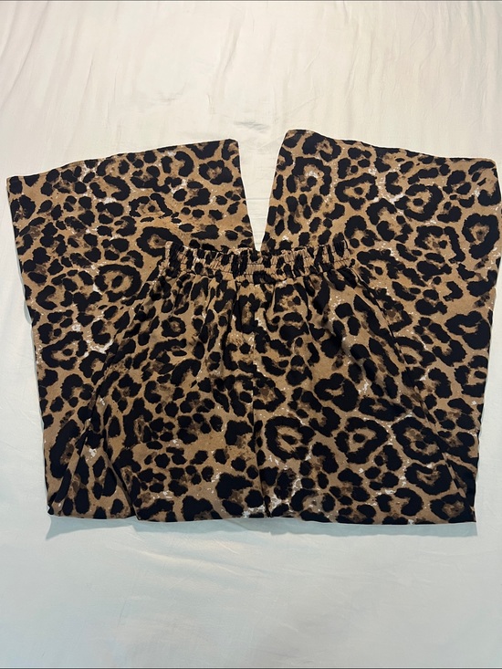 SHEIN Pants - SHEIN Leopard rPrint Wide-Leg Pants - Brown & Black